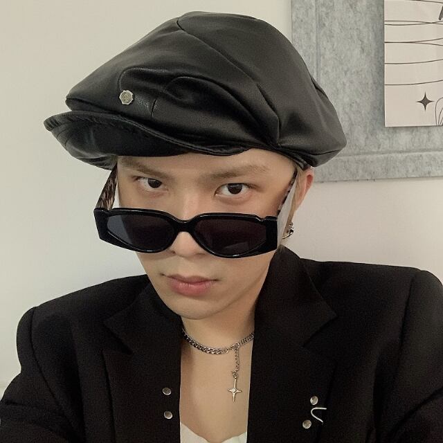 【予約販売】キャスケット メンズ 紳士 帽子 シック レザー 無地 ブラック 黒 モード クラシカル ベーシック シンプル かっこいい こなれ感 お洒落 韓国 トレンド