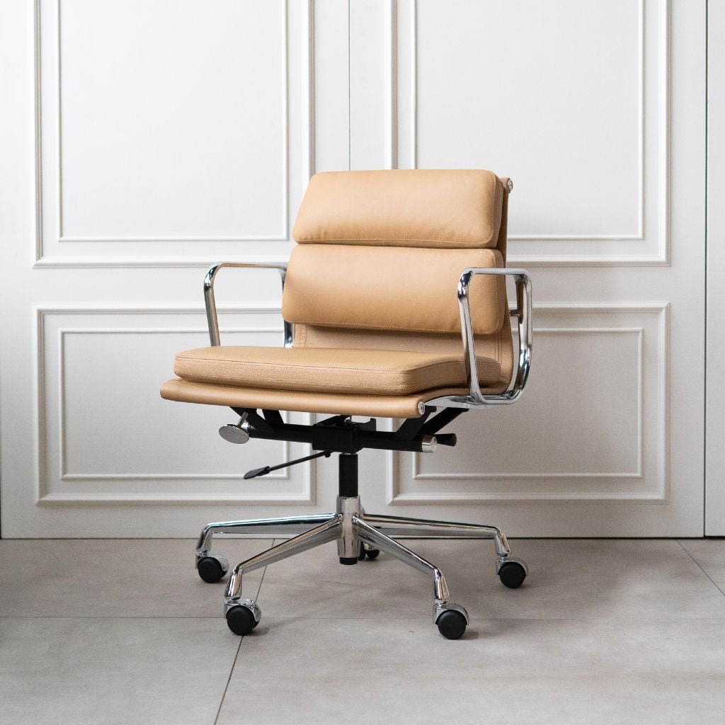 Management Soft Pad Chair Lightbrown / マネイジメント