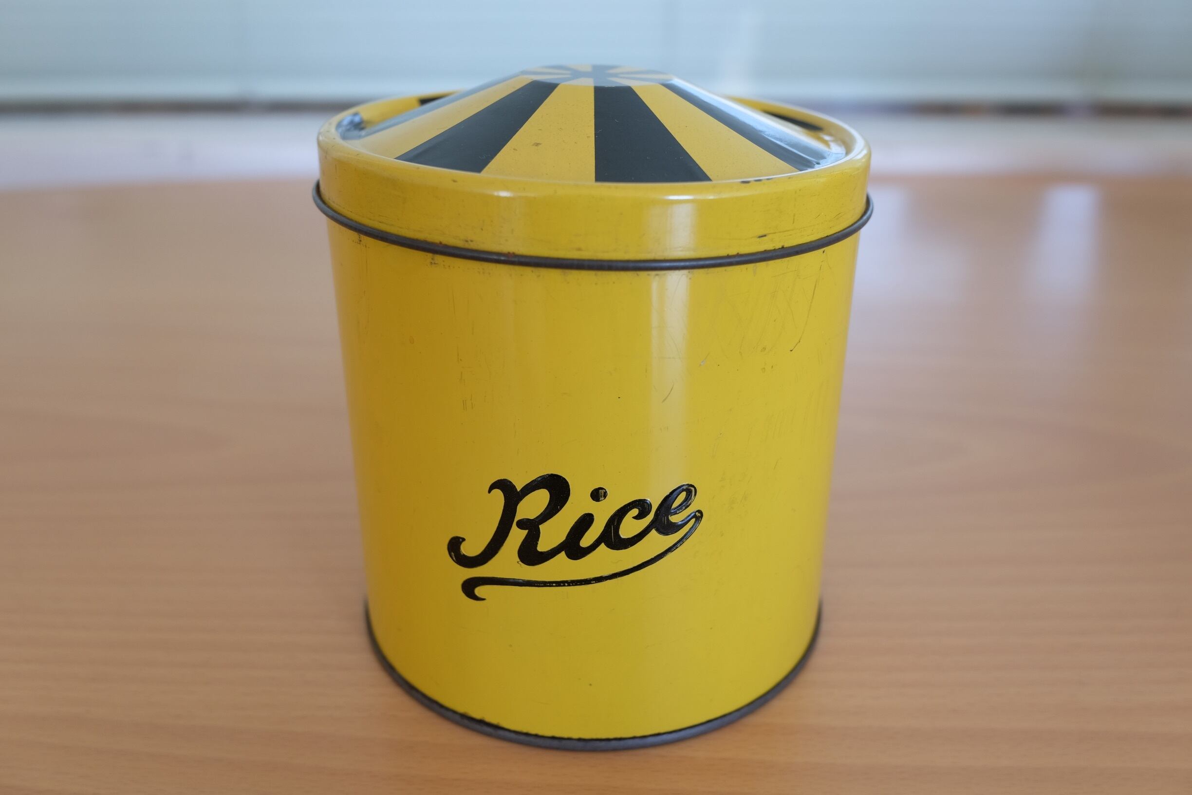 英国 Regency Ware リージェンシー ウェアー社製 サーカステント柄