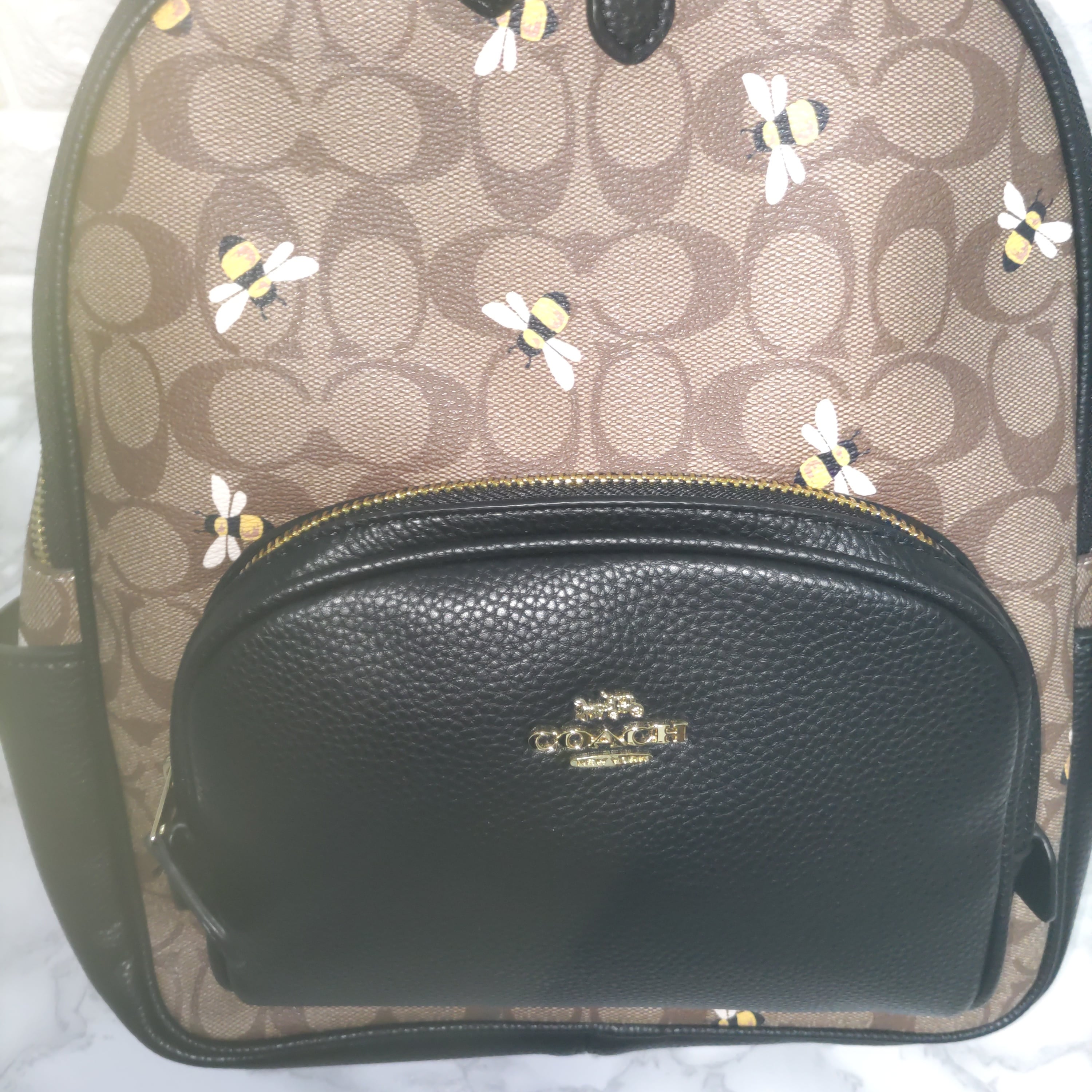 COACH コーチ リュック バッグパック ハチ 蜂 カーキマルチ 新作 