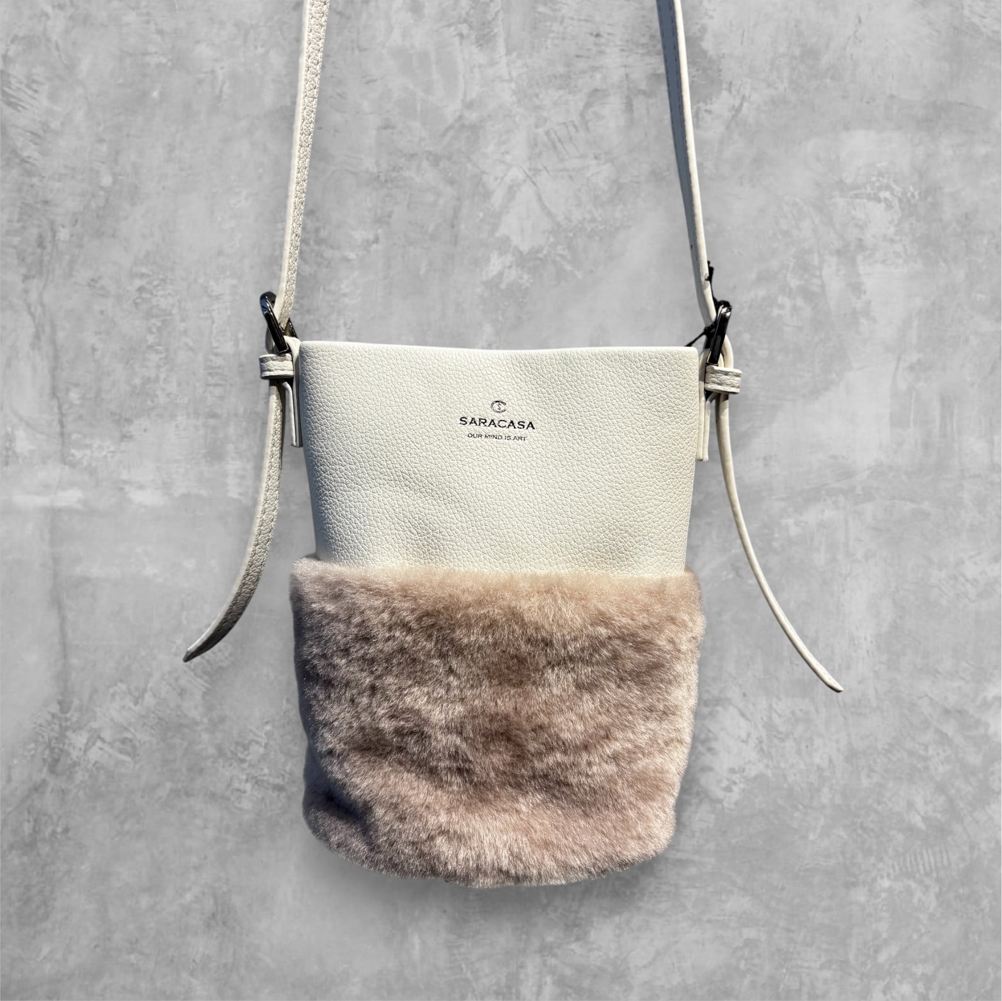 SARACASAフェイクファーショルダーバッグ/CF11021