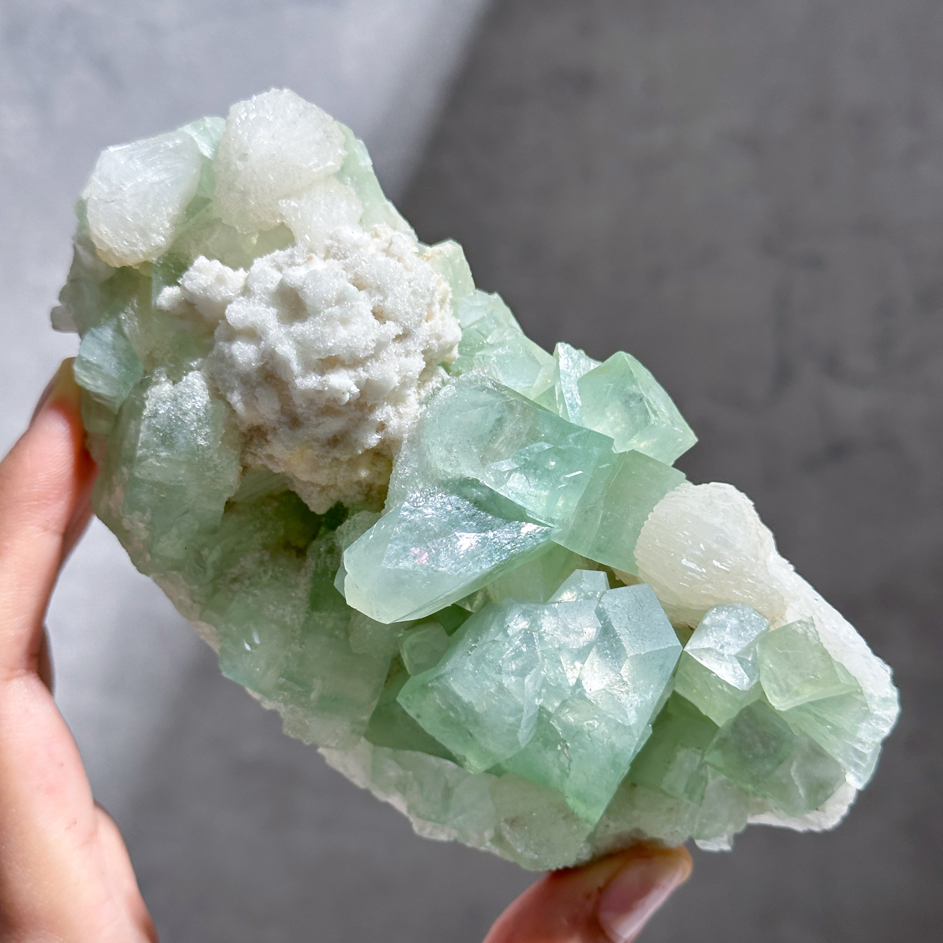 グリーンアポフィライト(40mmx60mm) グリーンアポフィライト＆モルデナイト＆スティルバイト 71