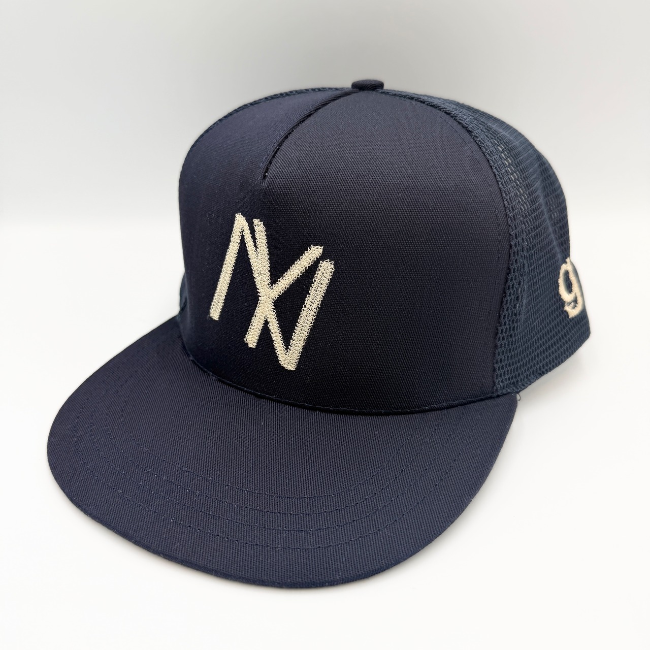 【gifthat別注】Coopers Town Chain Stitch Logo Mesh Cap