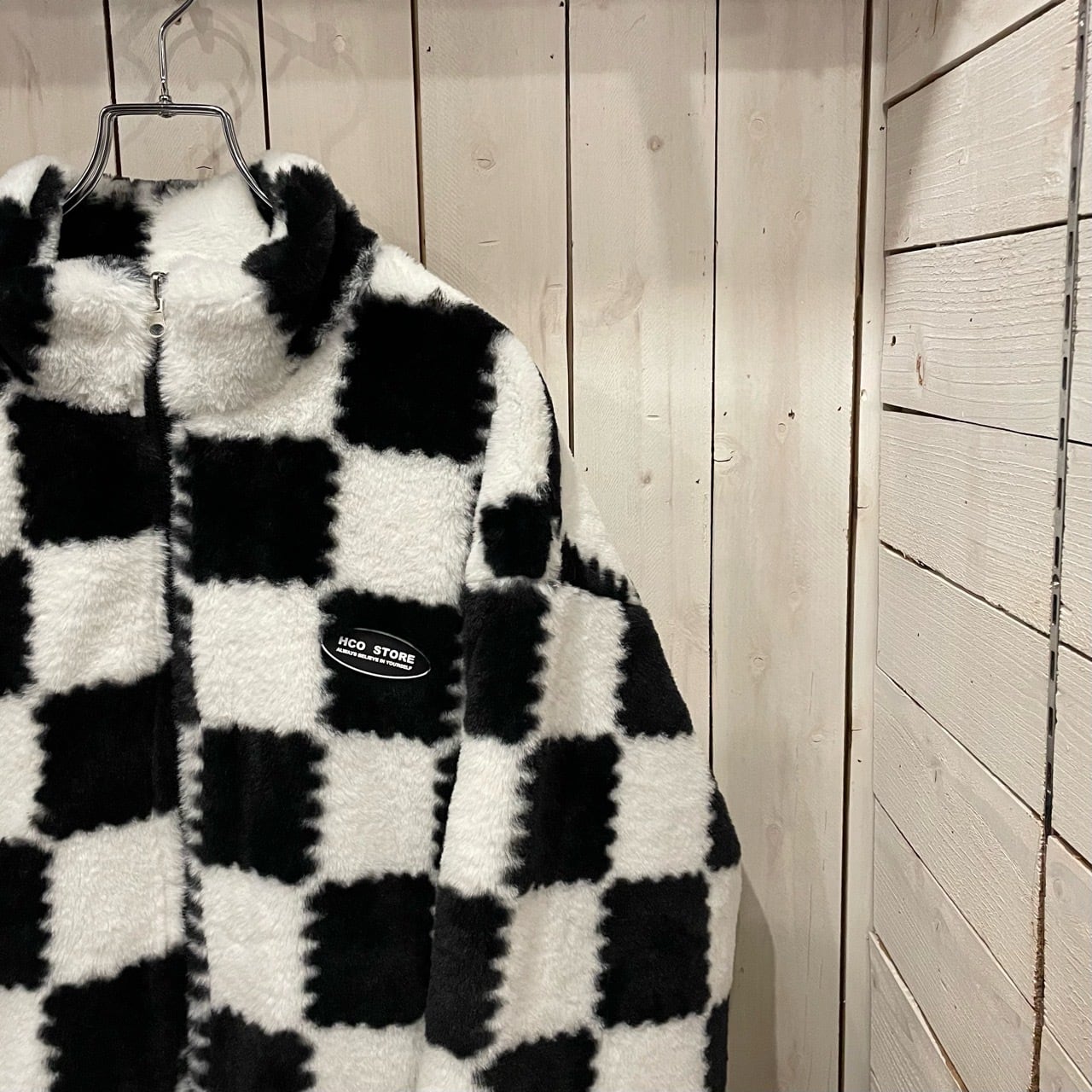 38611042-2】Checkers flag pattern boa & PU leather reversible