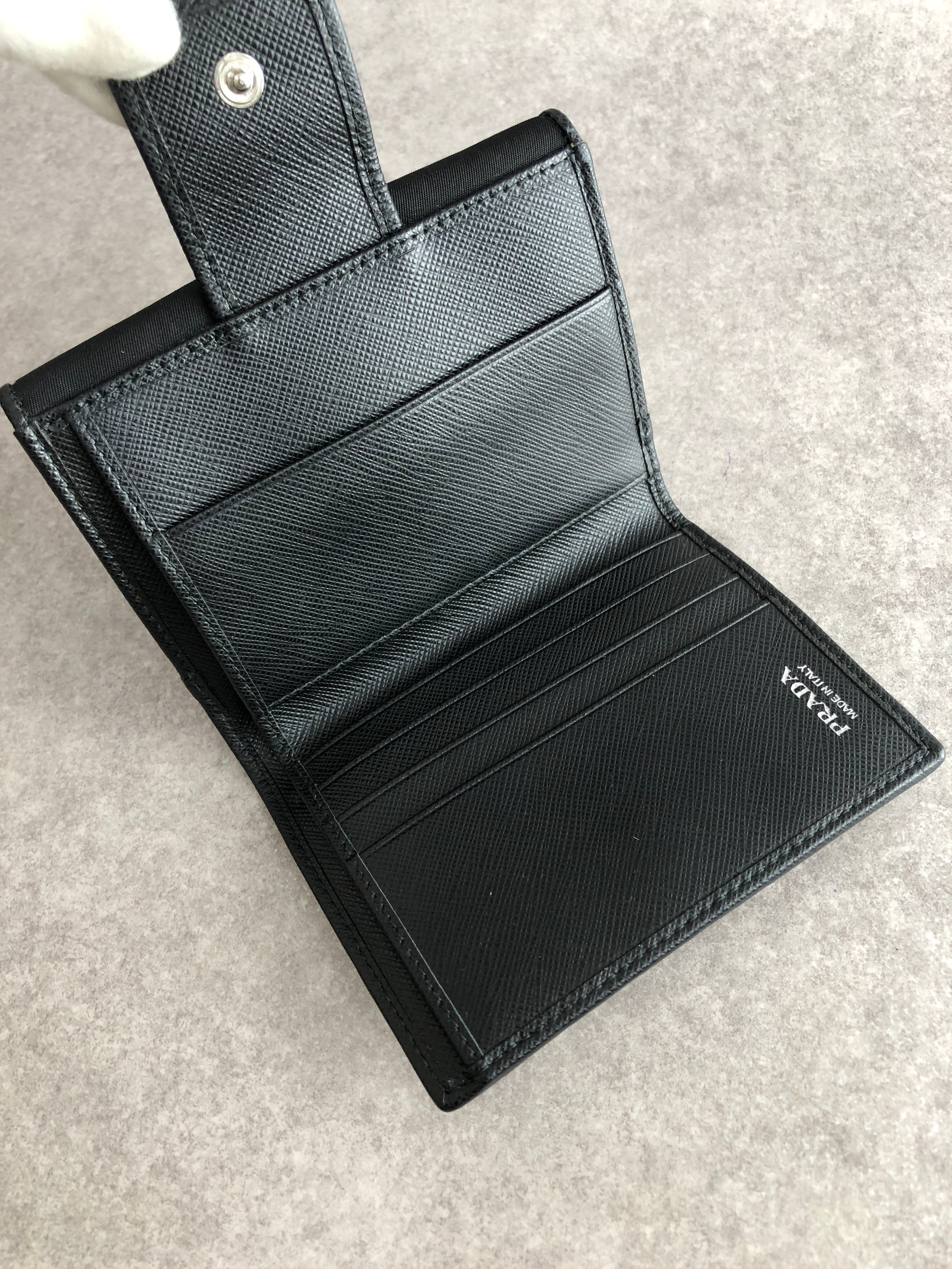 63800 PRADA プラダ 財布 ブラック トライアングルロゴ ナイロン