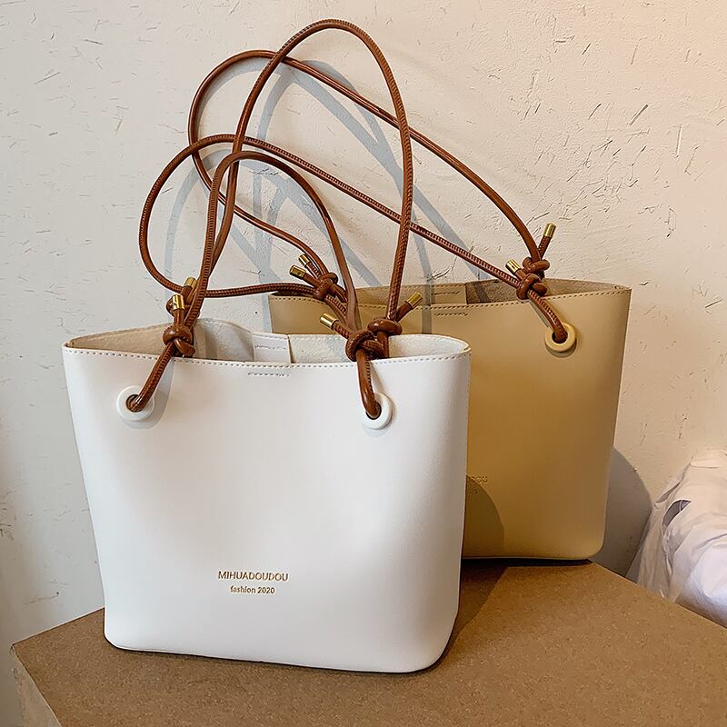 シンプルで大容量のハンドバッグレディースバッグ2020新しいトレンディなファッションワイルドワンショルダー脇の下のバッグネットレッドオーシャンメッセンジャーバッグ Tiancai_Wing_Bag2247773