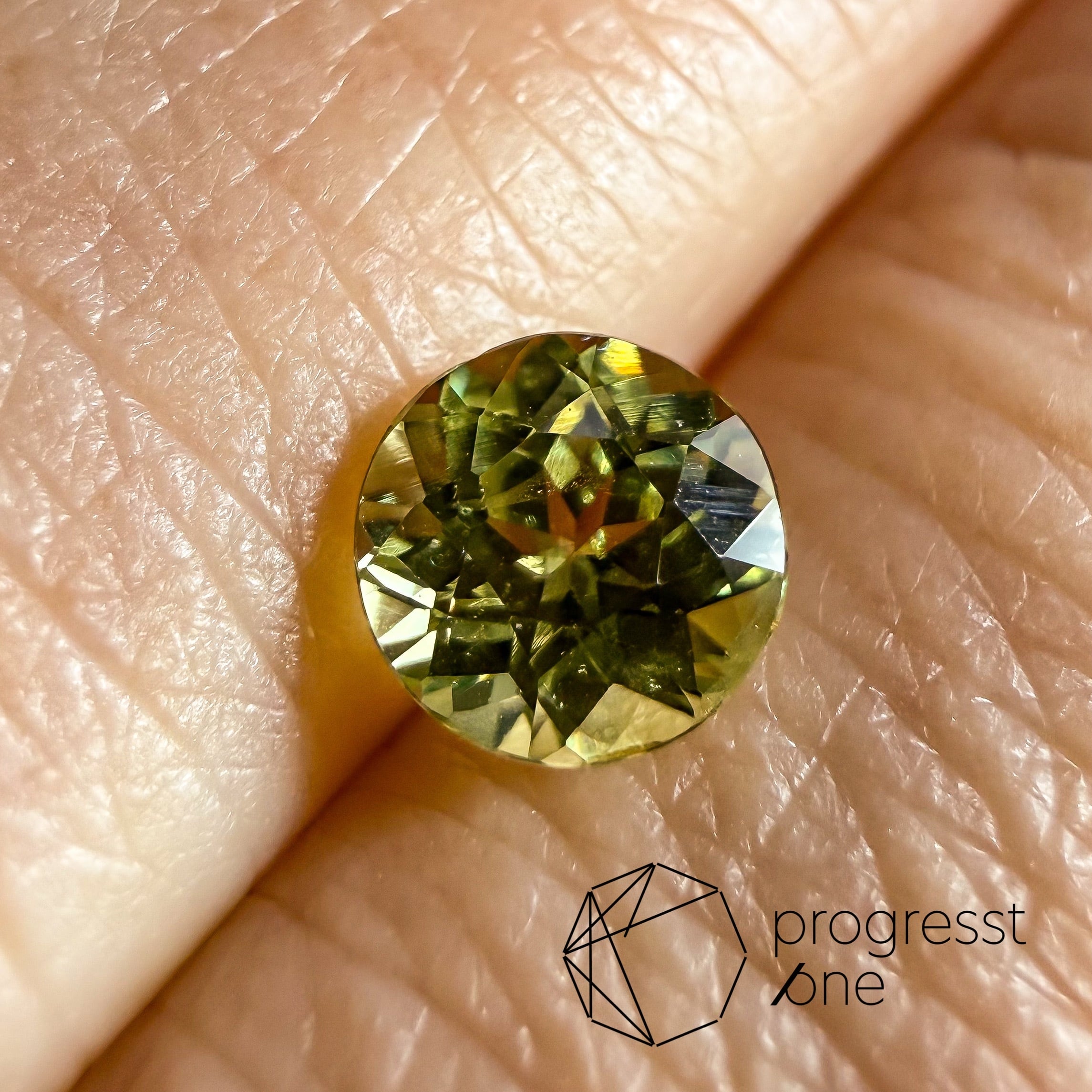 マリガーネット マリガーネット0.77ct | progresstone