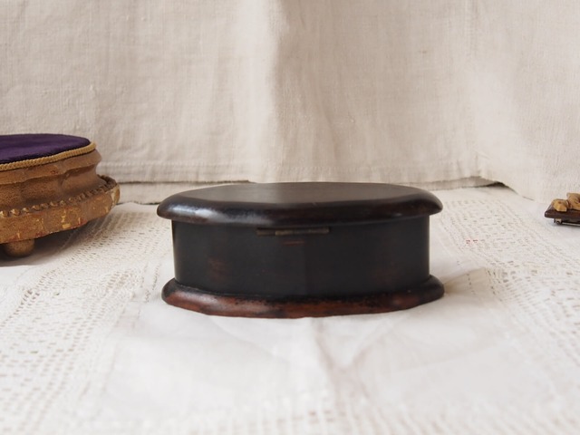 イギリスアンティーク　木製ジュエリーボックス　黒檀