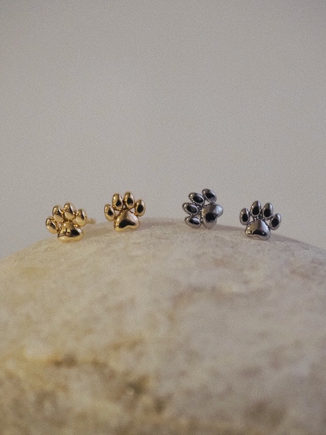 paw pads　※ピアスのみ stud earrings ONLY