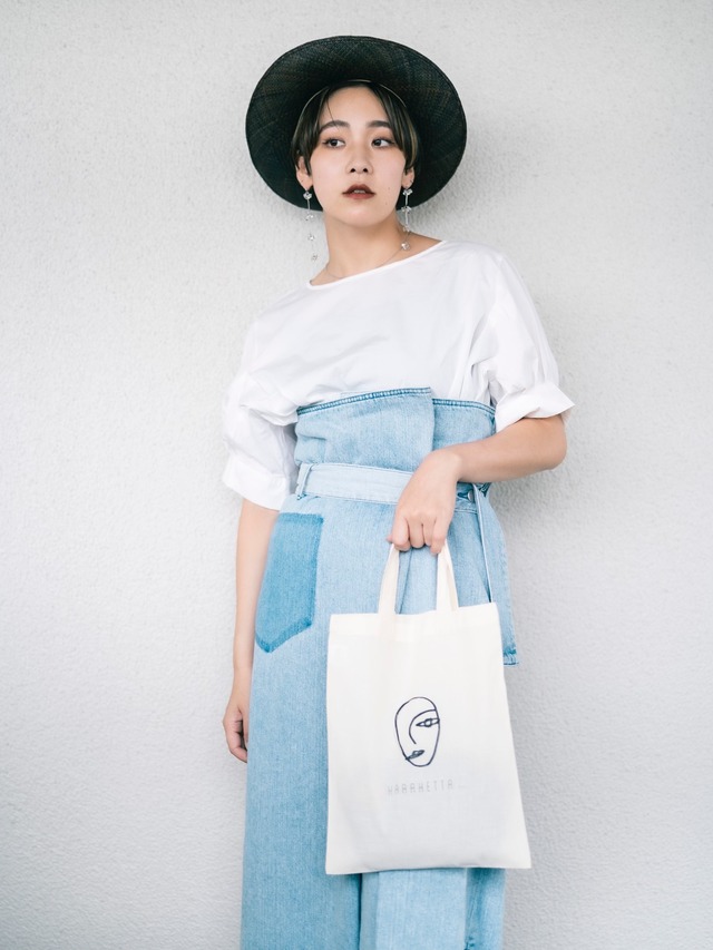 Achromature × blanc face tote (S)