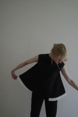 step hem tent blouse (black)