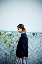 4.5TATAMI Big Silhouette Sweat navy