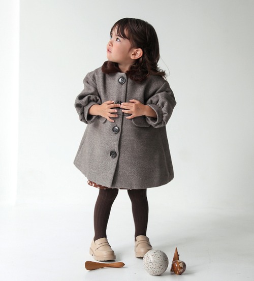 ポケット切替ファー襟付コート〈Gray beige〉