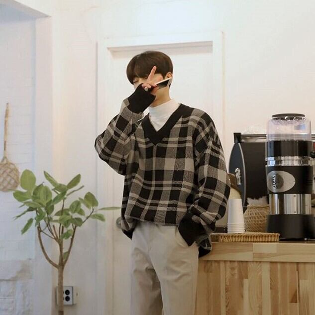 韓国メンズファッション】人気 ニットVネックチェック柄セーター バイ