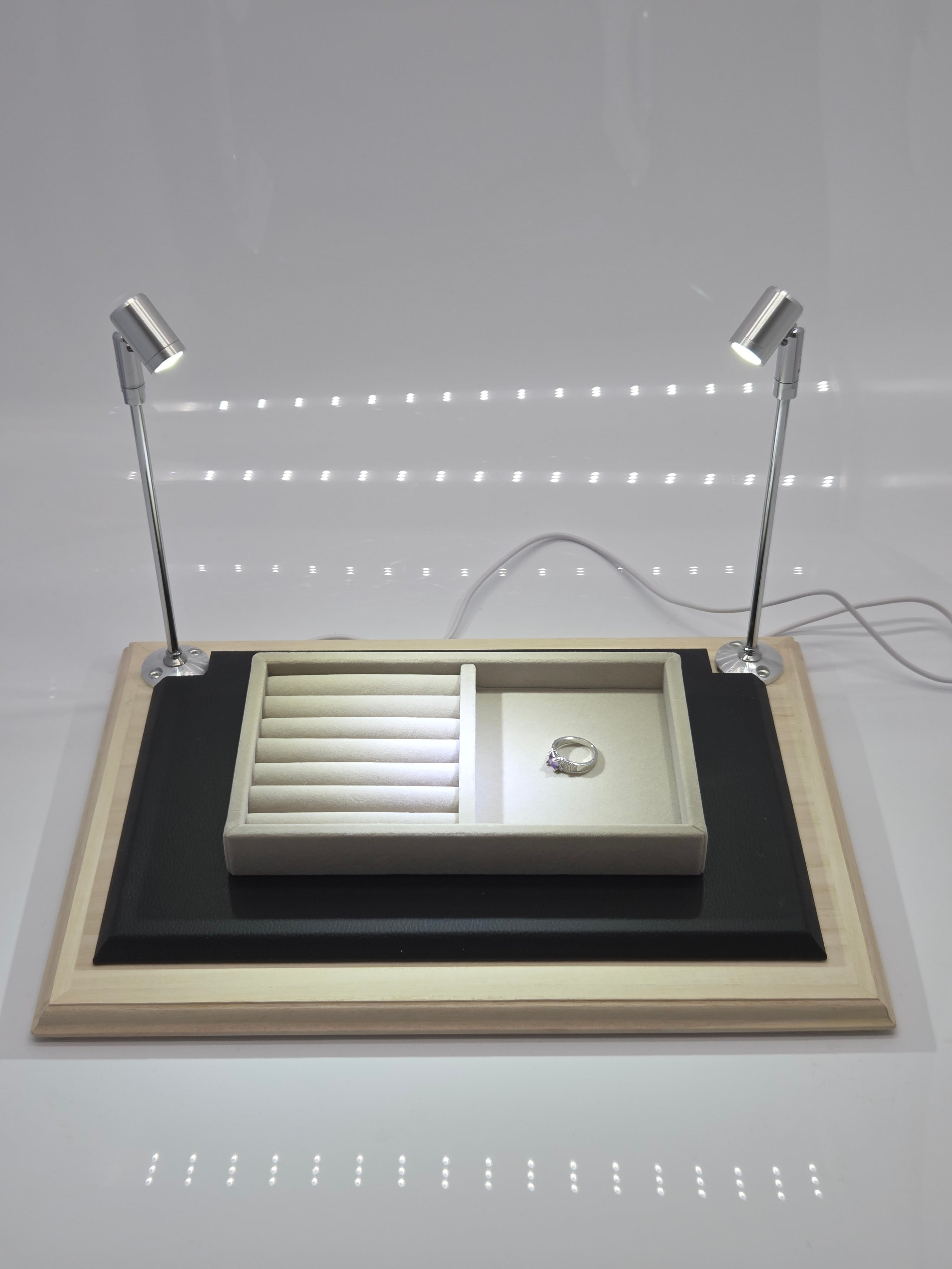 LED 、台座ディスプレイ、無塗装 | DAKAO インテリア