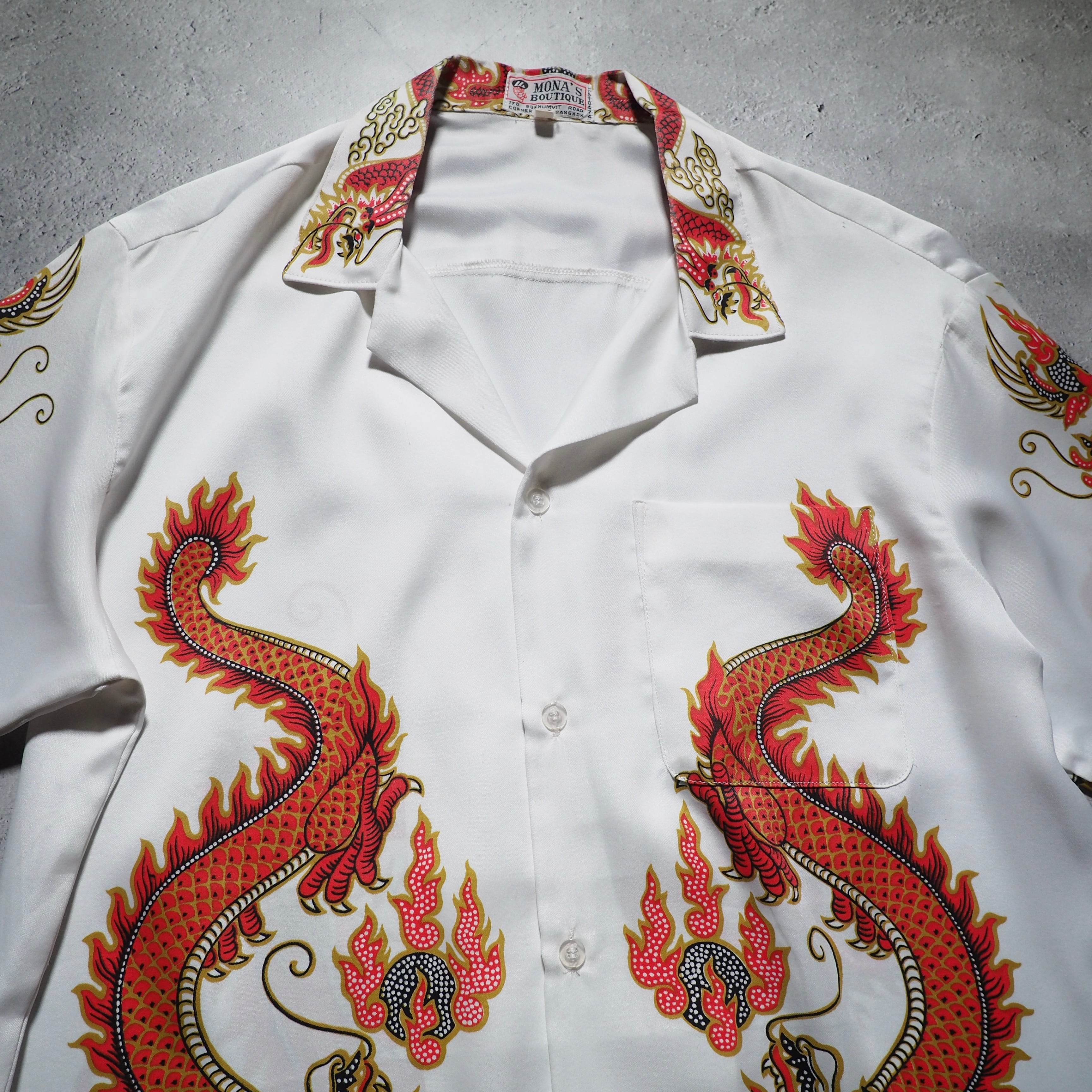 ” Monas Boutique ” Doragon printed vintage loose Open collar SS shirt