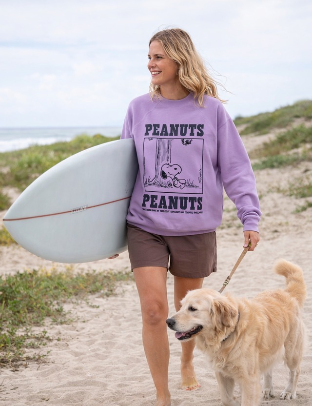 UK発　コレクターズ・アイテム　「TSPTR x PEANUTS 」 ' Happiness is an afternoon spent under a tree '  Sweatshirt　Purple GOTS認証100% オーガニック・コットン　