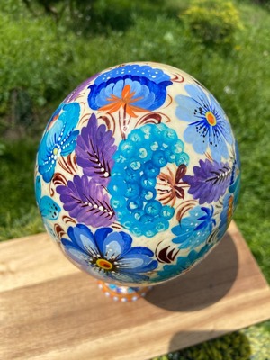 ペトリキウカ塗り　ダチョウの卵　プィサンカ・スタンド付き（イースター・エッグ） 20cm（Homenko作） Ostrich egg with wooden stand