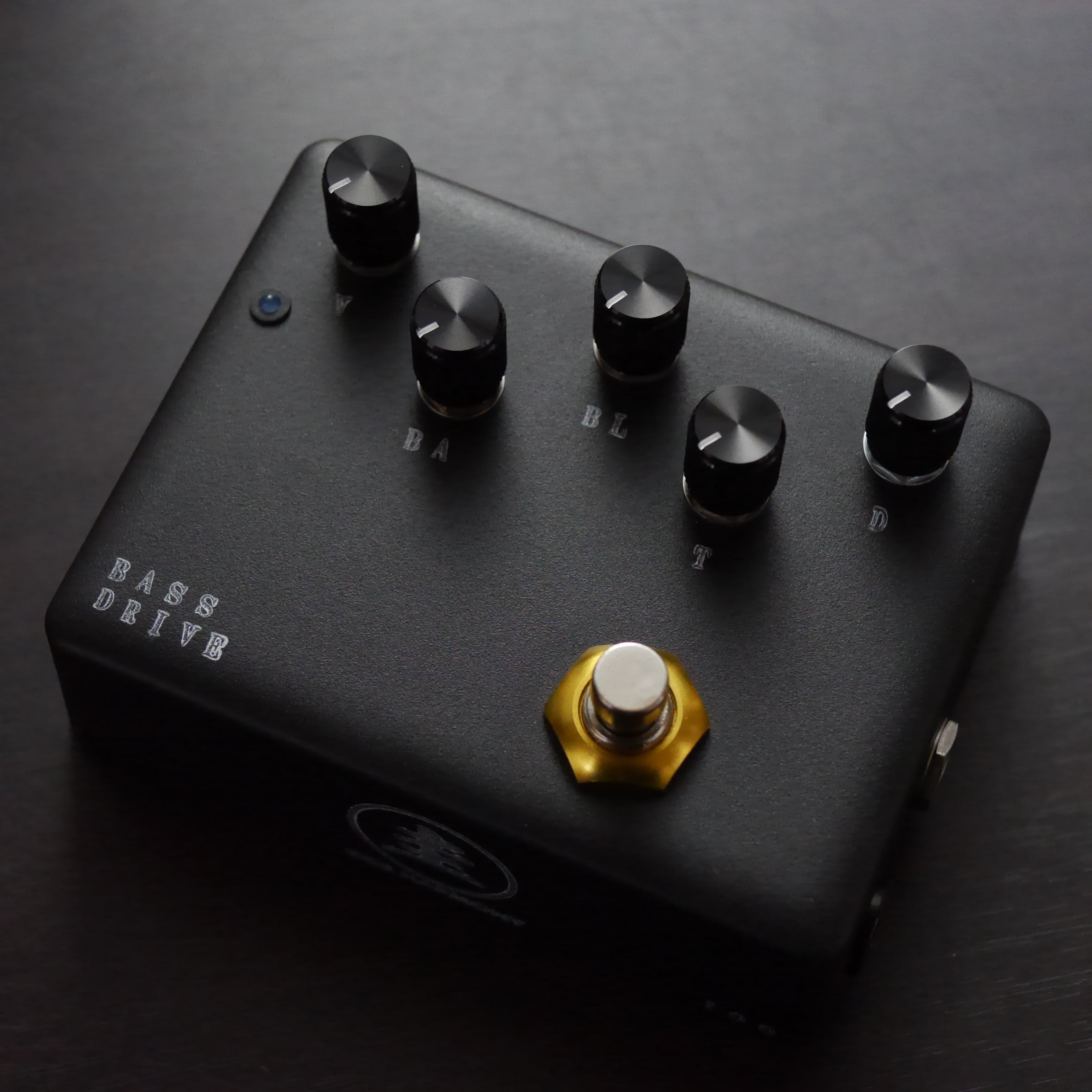 ベース用プリアンプ/ドライブ 