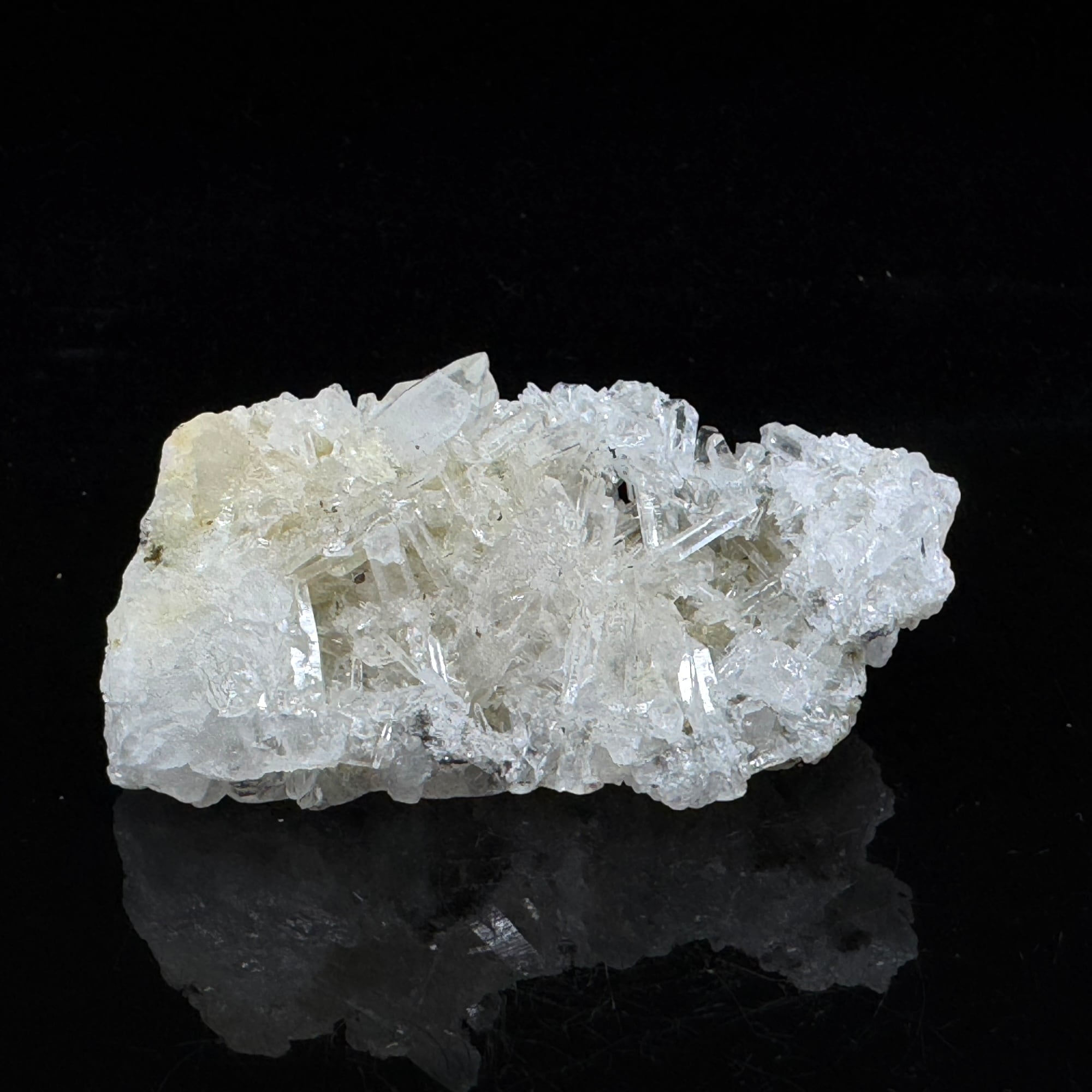 宮崎水晶と輸入雑貨 WEST RIVER