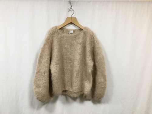 HAKUJI “ Voluinous alpaca knit PO “ Beige