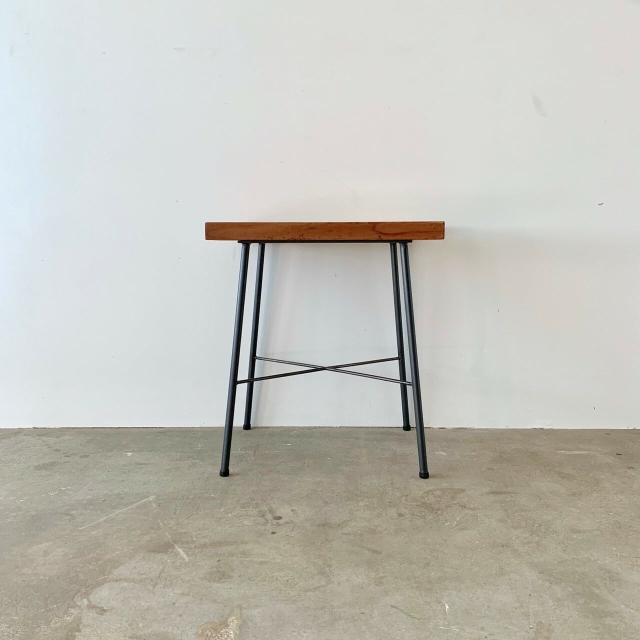 STスツール　木 [角]