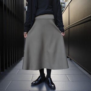 unfil(アンフィル) superfine merino smooth knit skirt taupe