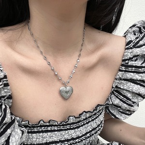 Tattooニッチなレトロ愛心ネックレス