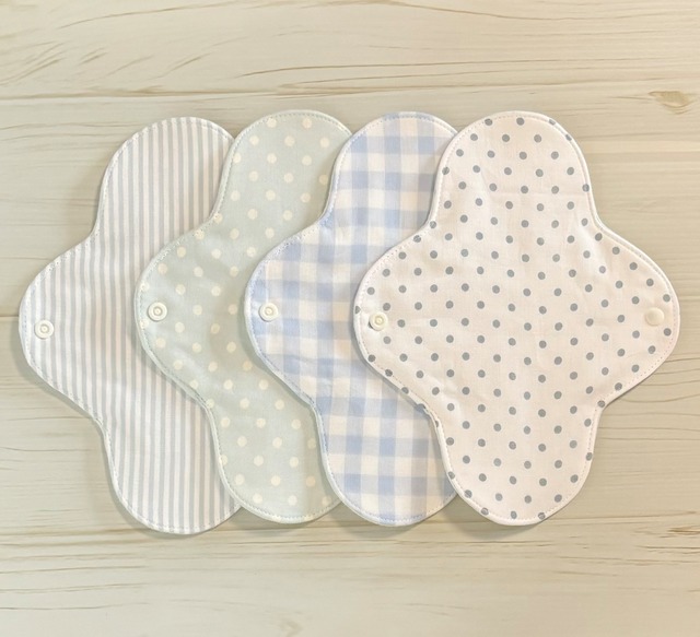 22cm ふわふわ柔らかな肌触り✩布ナプキン 4枚セット 200