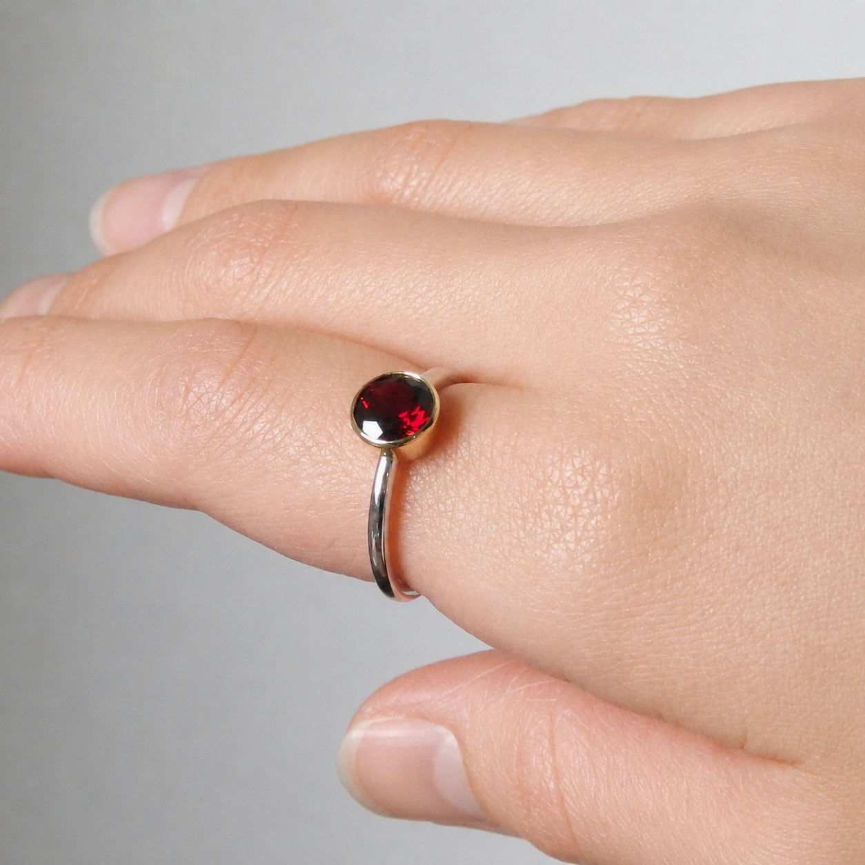 Pt950・K18YG ガーネットリング（KR70740） | KAWABE JEWELRY online shop