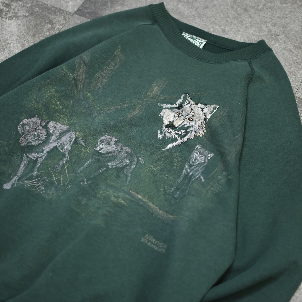 wolf embroidery x print sweat