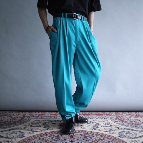 3-tuck tapered silhouette one point embroidery deep sky blue wide slacks