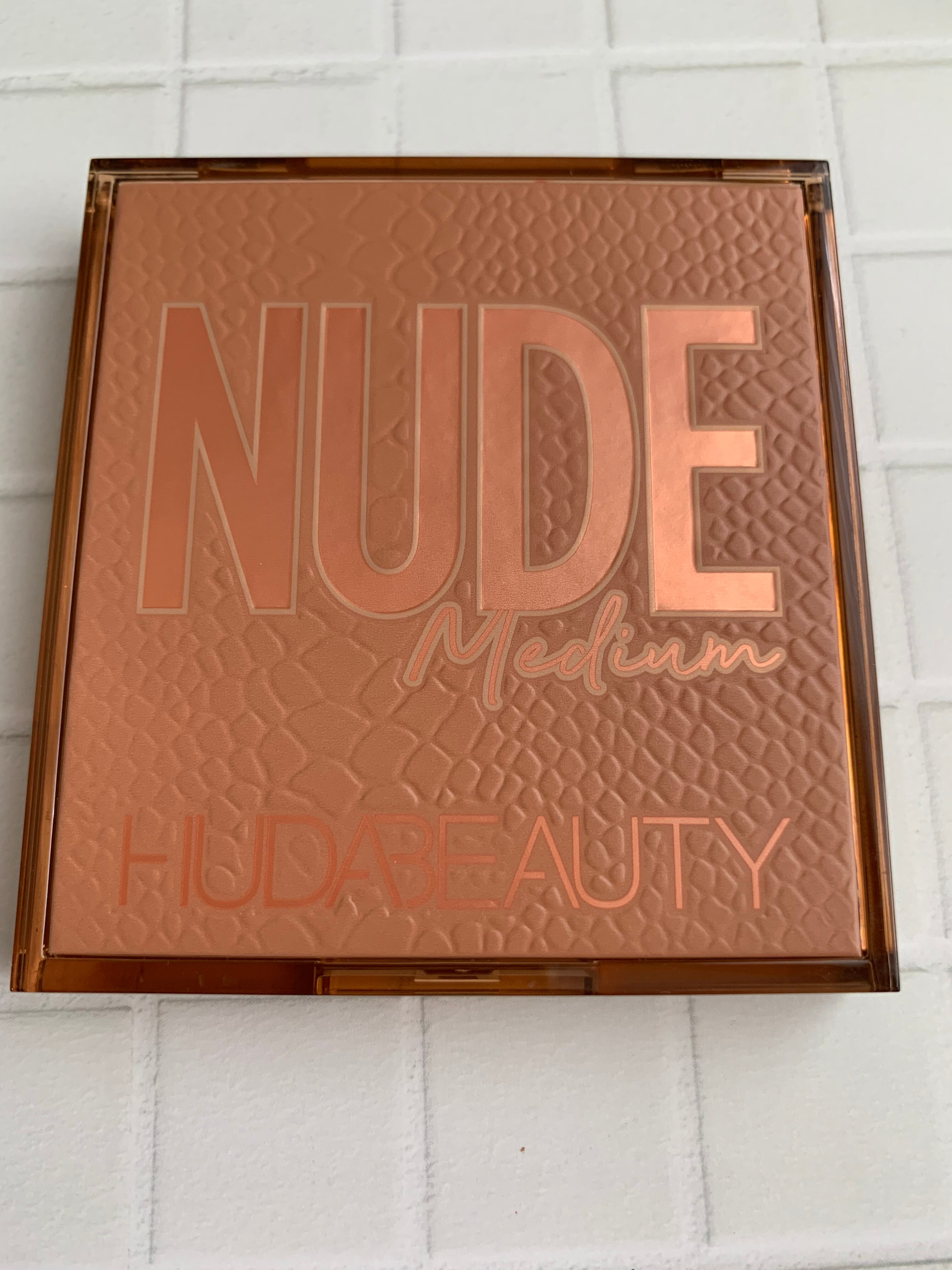 Huda Beauty フーダビューティ フダビューティアイシャドウパレット