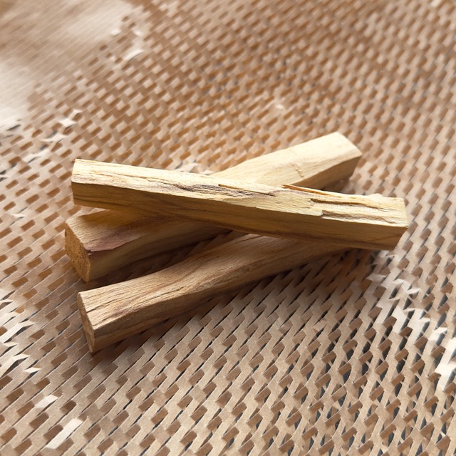 3 Palo santo sticks  パロサント