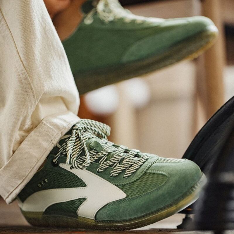 レースアップメッシュローカットスニーカー A19001