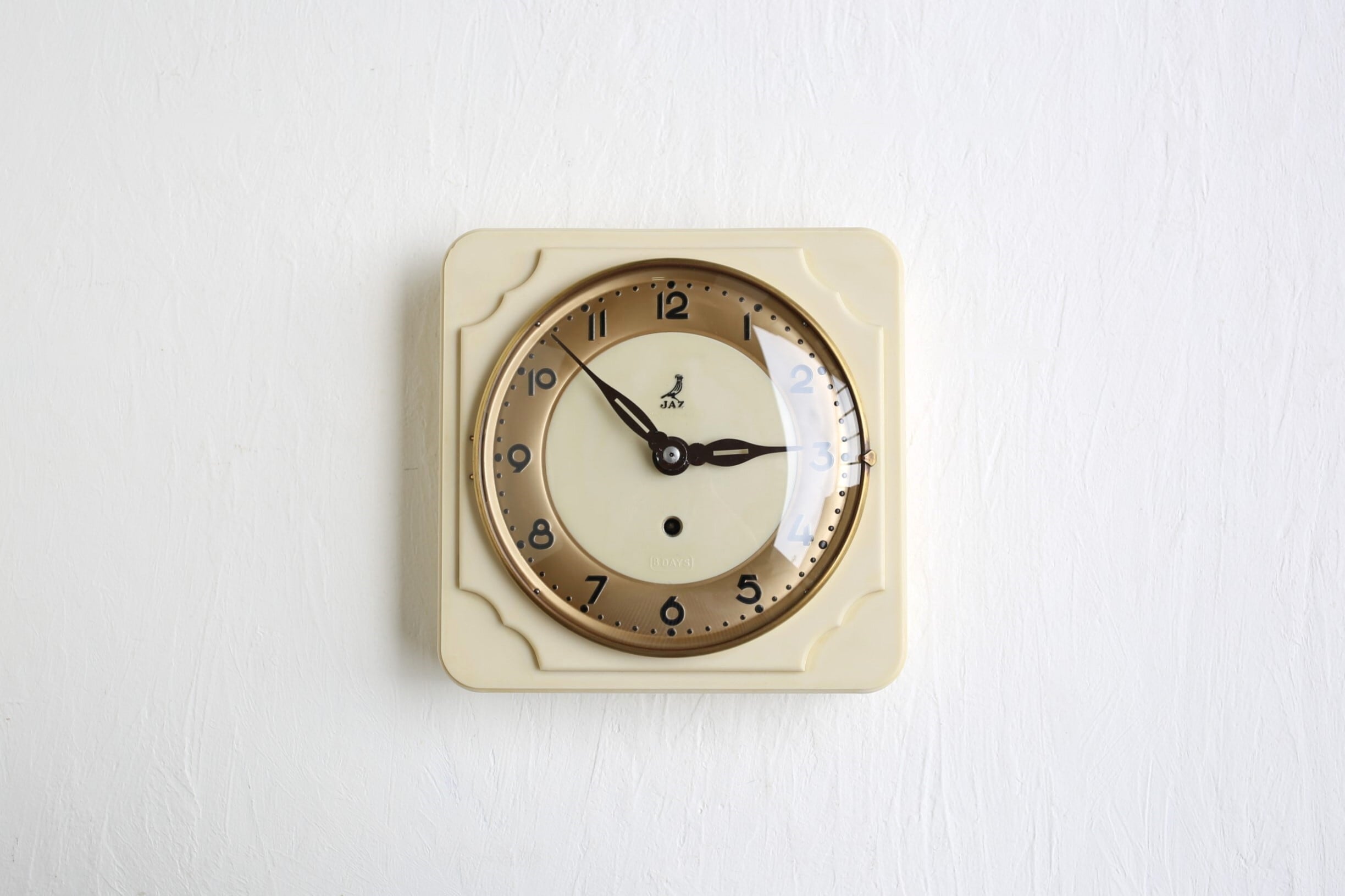 フランス アンティーク ヴィンテージ JAZ 掛時計 『MURIC』ベークライト(単3電池式クォーツ交換) N-04393