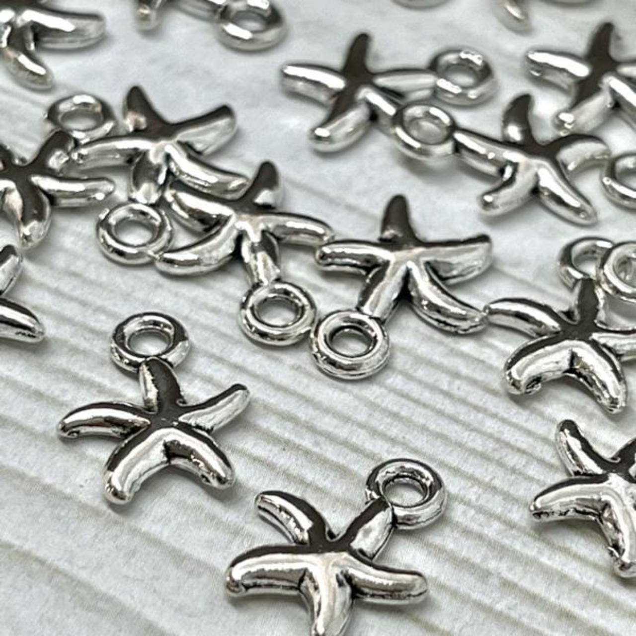 【2個】ミニミニスターフィッシュチャーム/ヒトデ