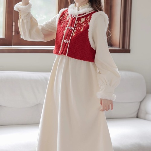 【2点セット】刺繍ポイントファーベスト＋スタンドカラーハーフボタンワンピ ・72966