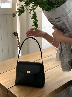 【即納商品】glossy square bag
