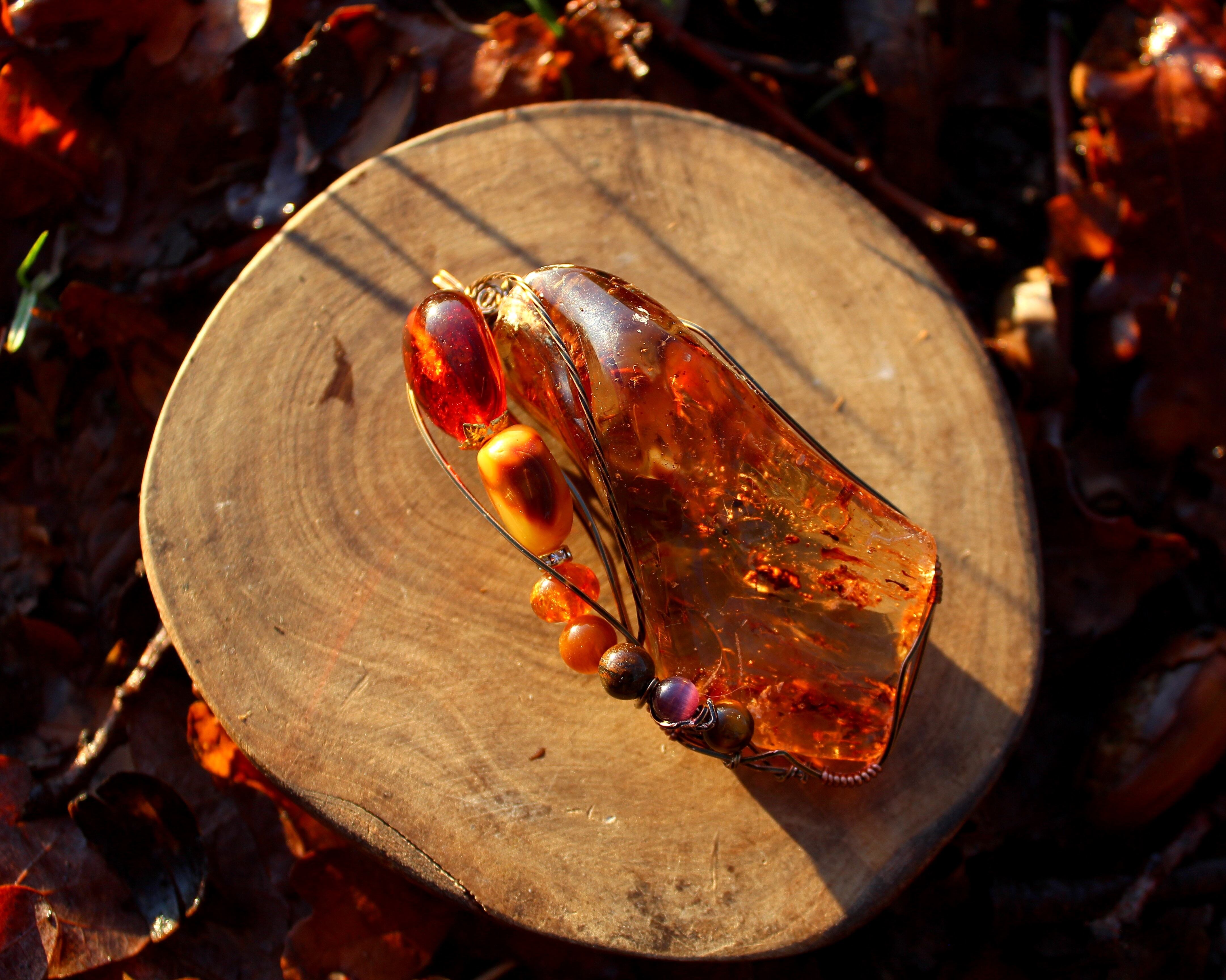 コパル（虫入り）太古の生命力 集中力 粘り強さ 邪気を払う | T-Stones