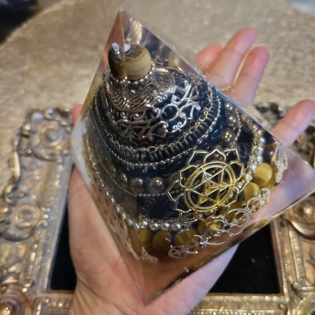 シュリヤントラのオルゴナイト