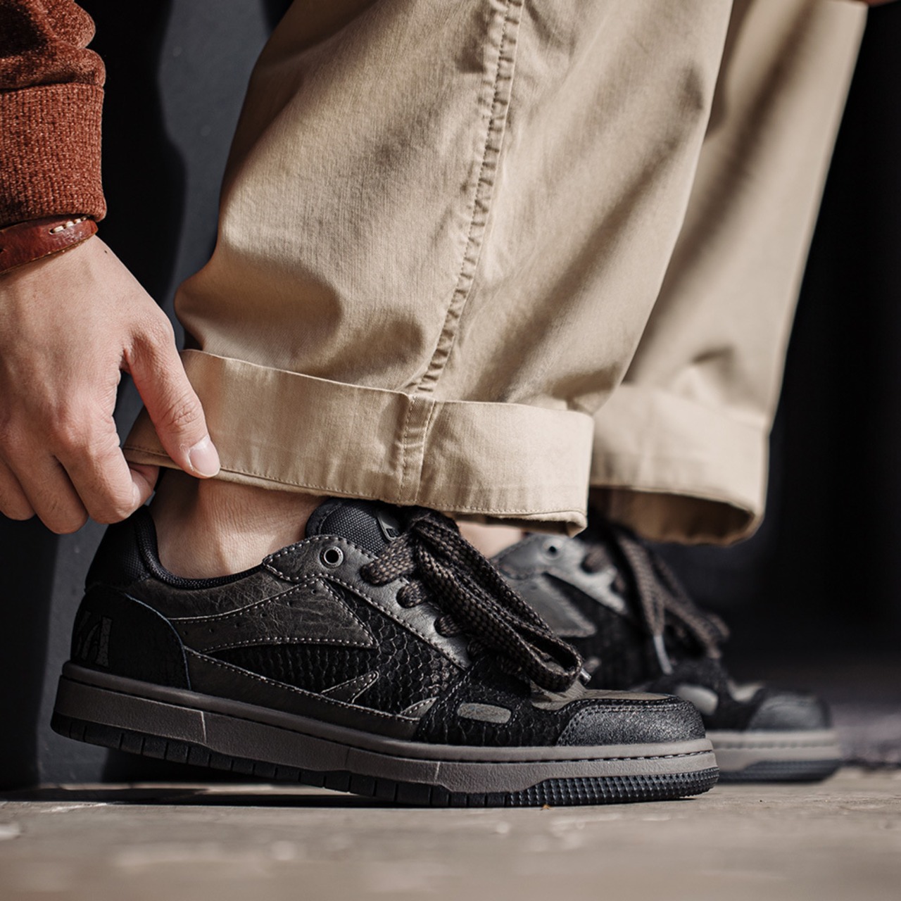 Urban Black Texture Sneakers / アーバン ブラック テクスチャー スニーカー