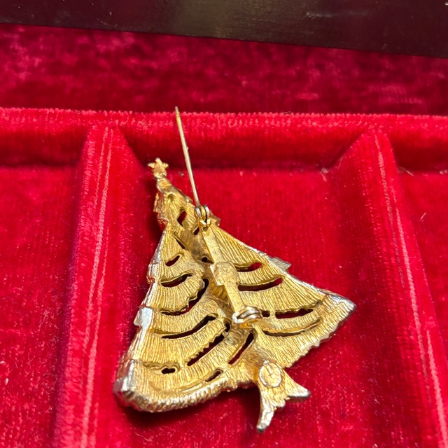 Christmas yellow × red × green × blue rhinestone brooch