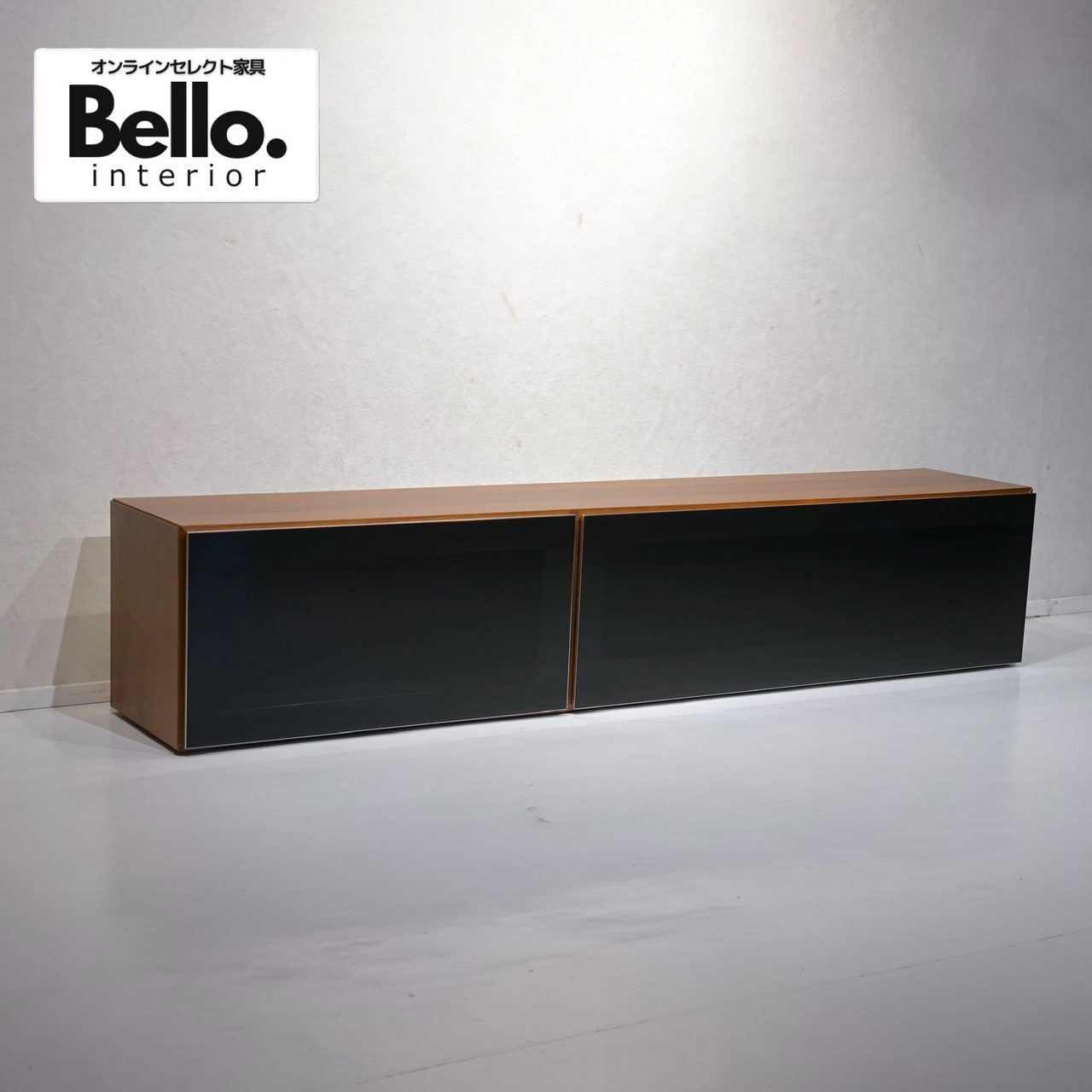 BoConcept ボーコンセプト LUGANO ルガーノ テレビボード TVボード AVボード ローボード 木製 ガラス扉 モダン ホテルライク ラグジュアリー