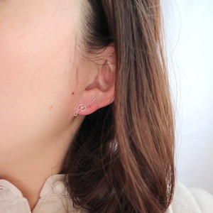 s925　シンプルト音記号シルバーイヤーカフ