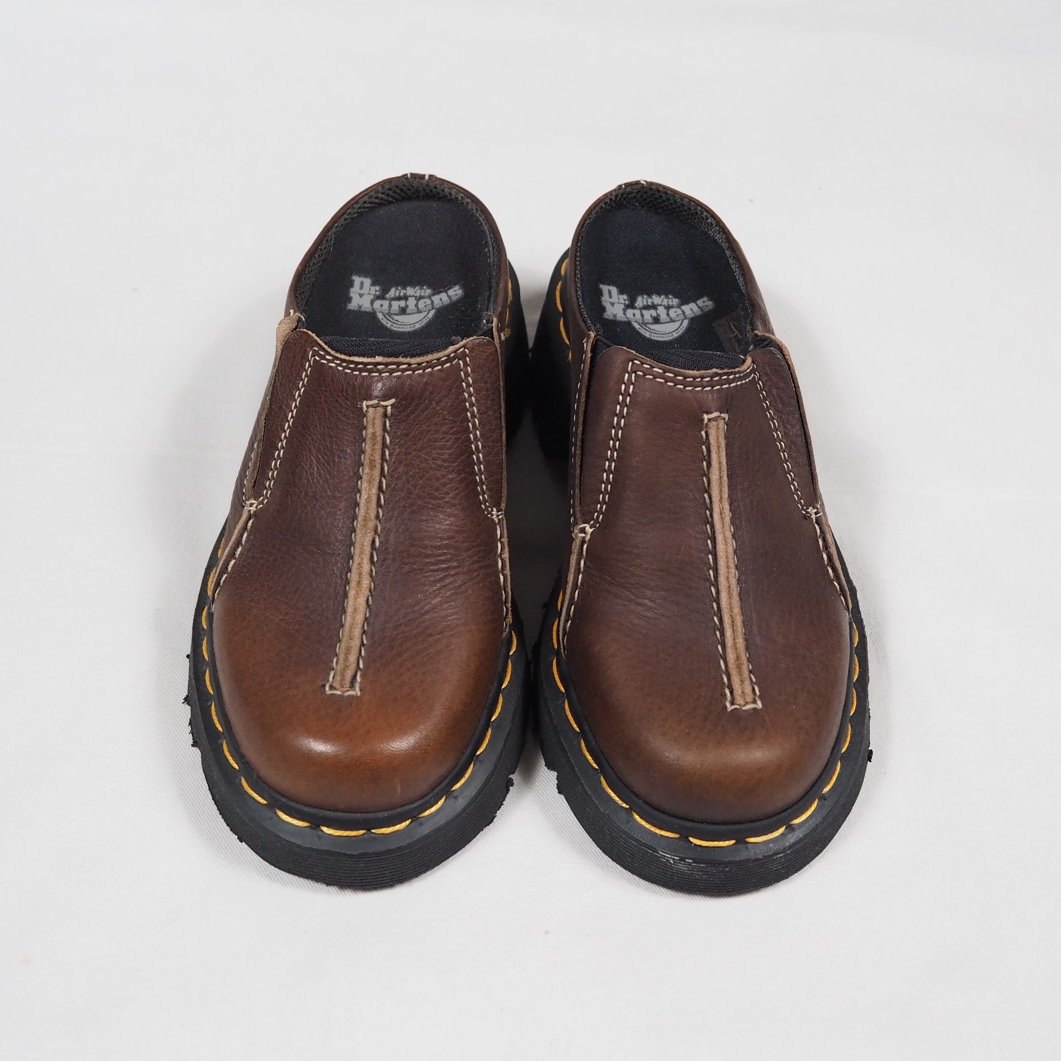 Dr. Martens Isham 牛柄 クロッグサンダル Amazon | Dr. Martens