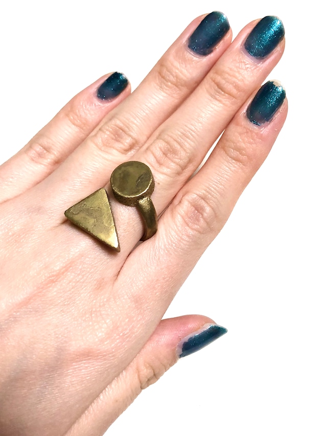 【TAMARI】Raw brass circle × triangle ring