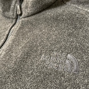 【THE NORTH FACE】フリース ジャケット 中間着 ワンポイントロゴ 刺繍ロゴ バックロゴ ジップアップ フルジップ M グレー アウトドア ノースフェイス US古着