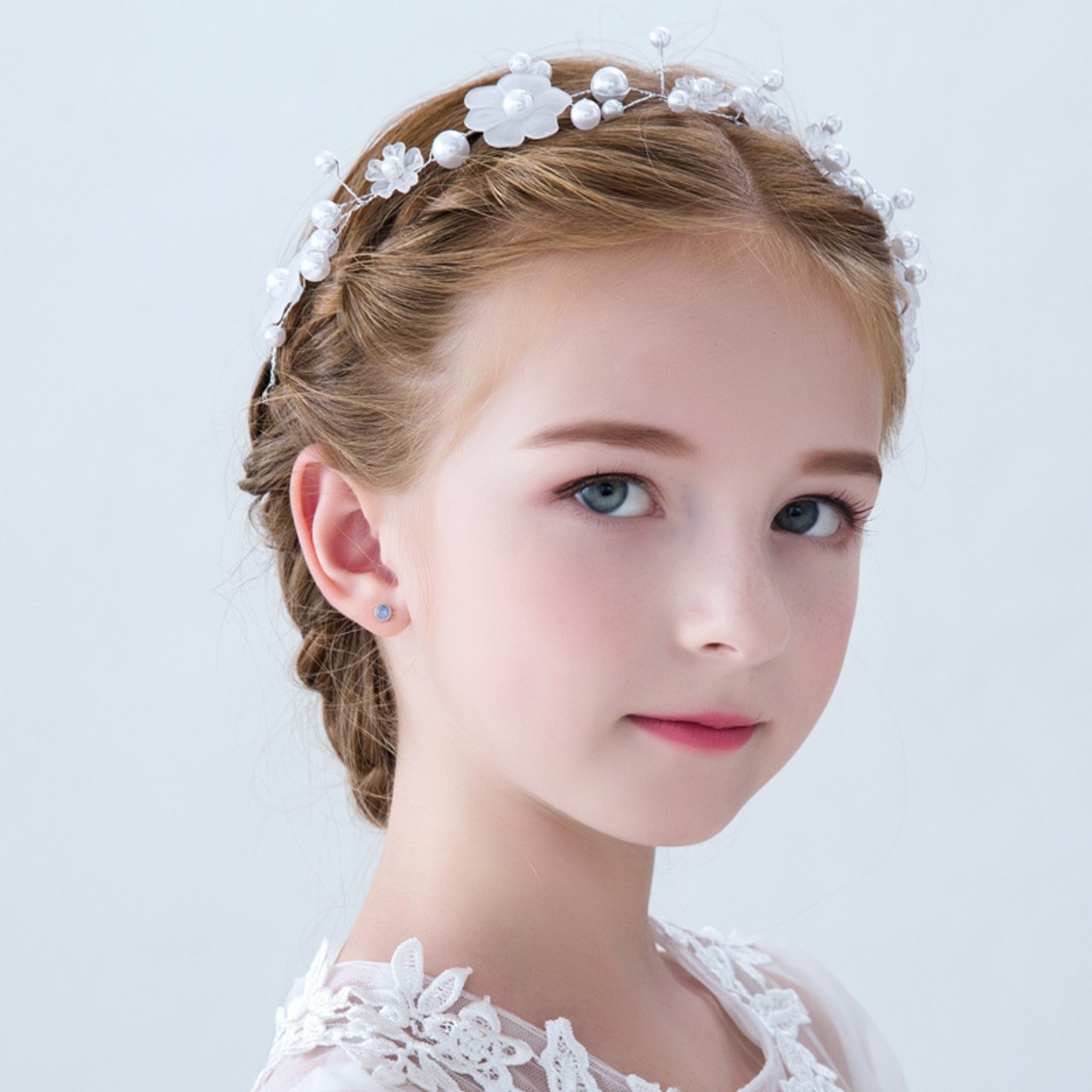 【新作即納】フラワー花柄子供髪飾り　ヘッドドレス　カチューシャ　ピアノ発表会　ヘアアクセサリー　誕生日プレゼント　フラワーガール   七五三 　ダンス演出　結婚式　花冠　パーティー髪飾り