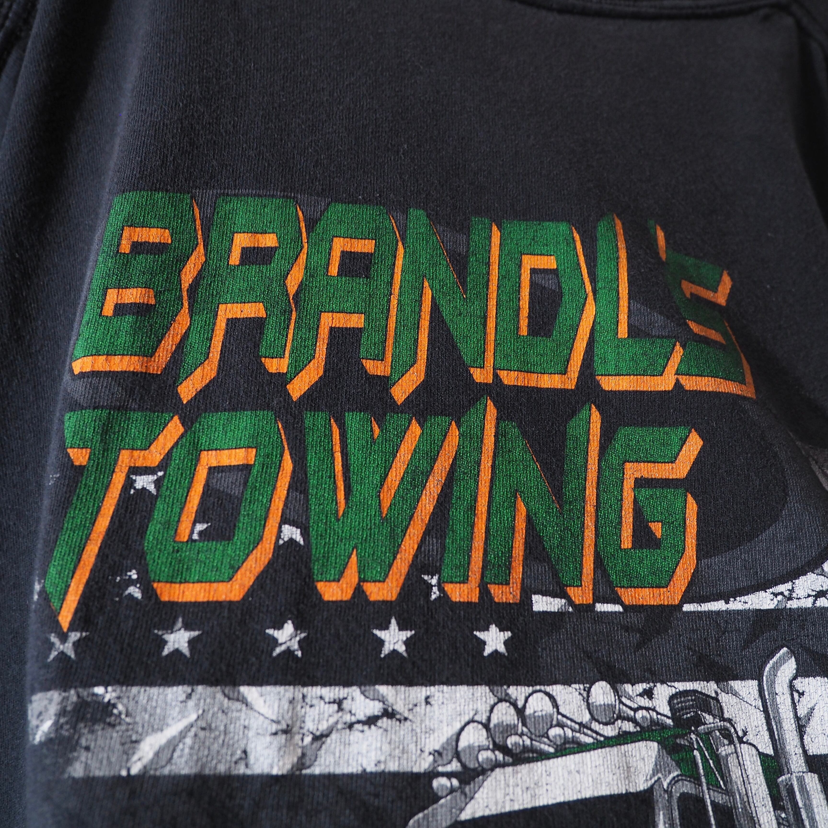 Burning tow truck printed × Good fade Over silhouette Tee